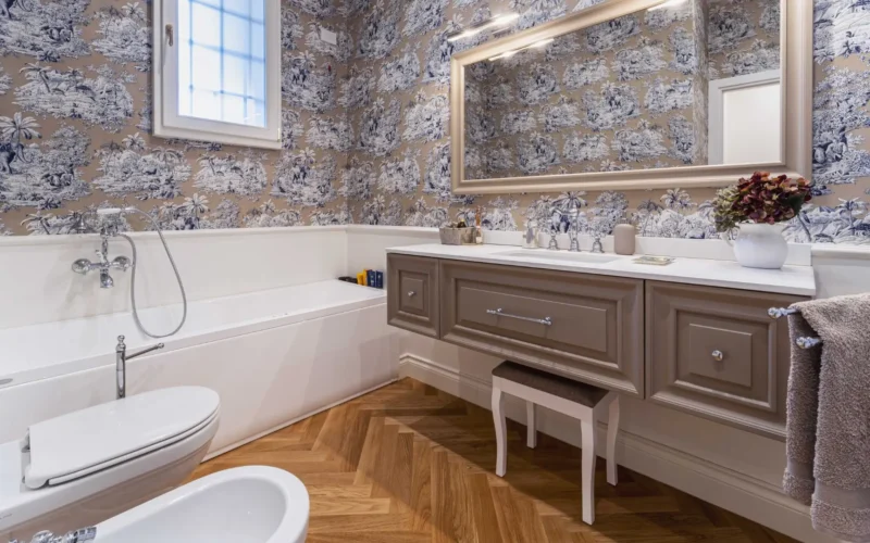 Foto di un bagno moderno e curato